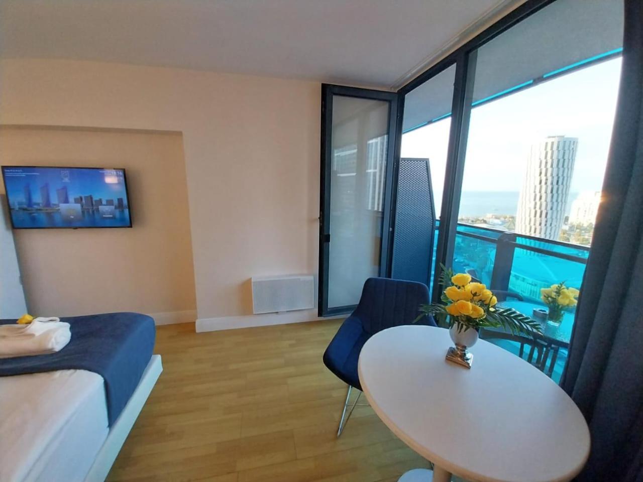 Apart-Hotel Orbi City Батуми Экстерьер фото