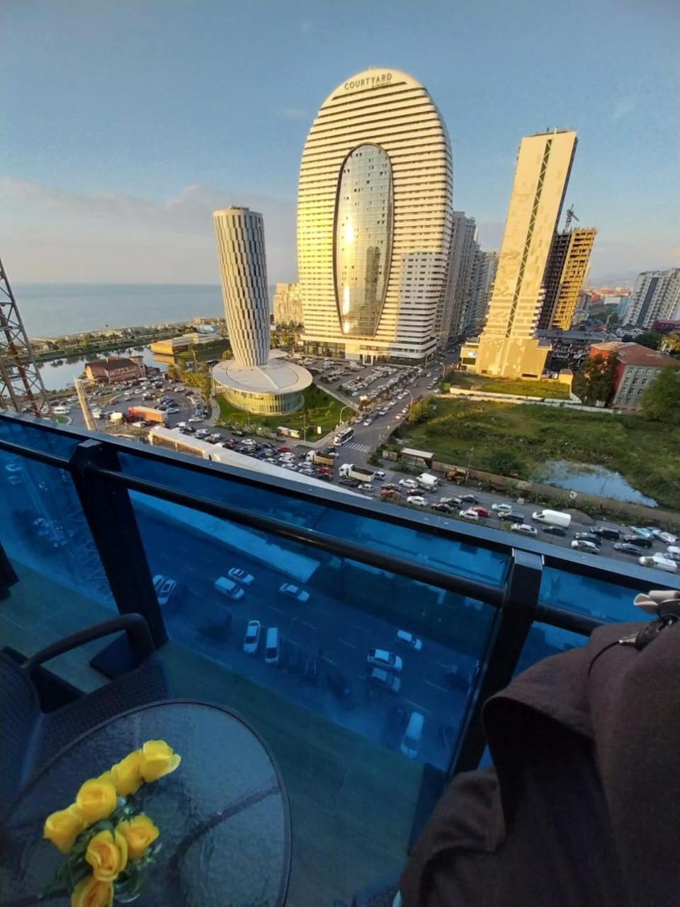 Apart-Hotel Orbi City Батуми Экстерьер фото