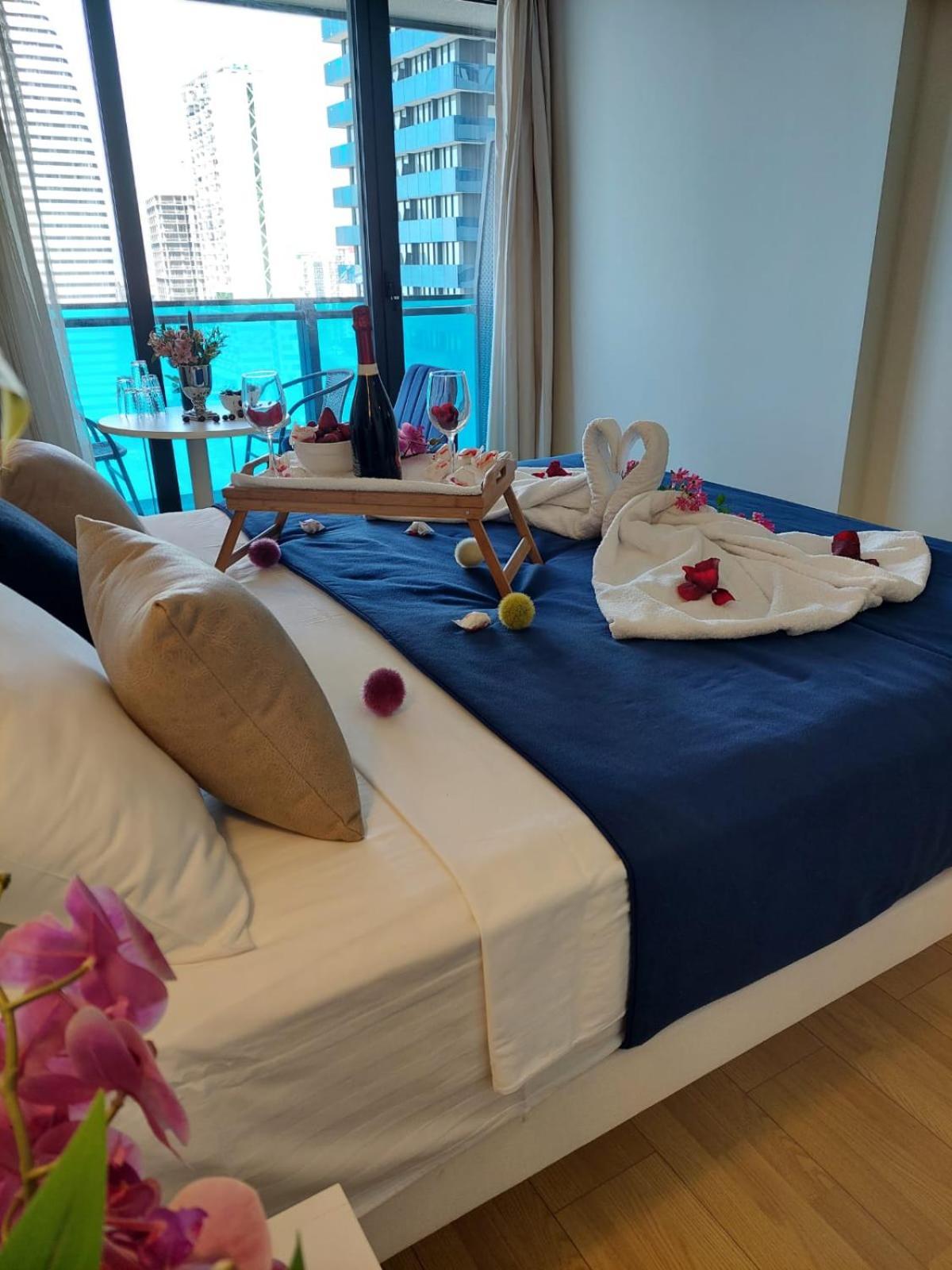 Apart-Hotel Orbi City Батуми Экстерьер фото