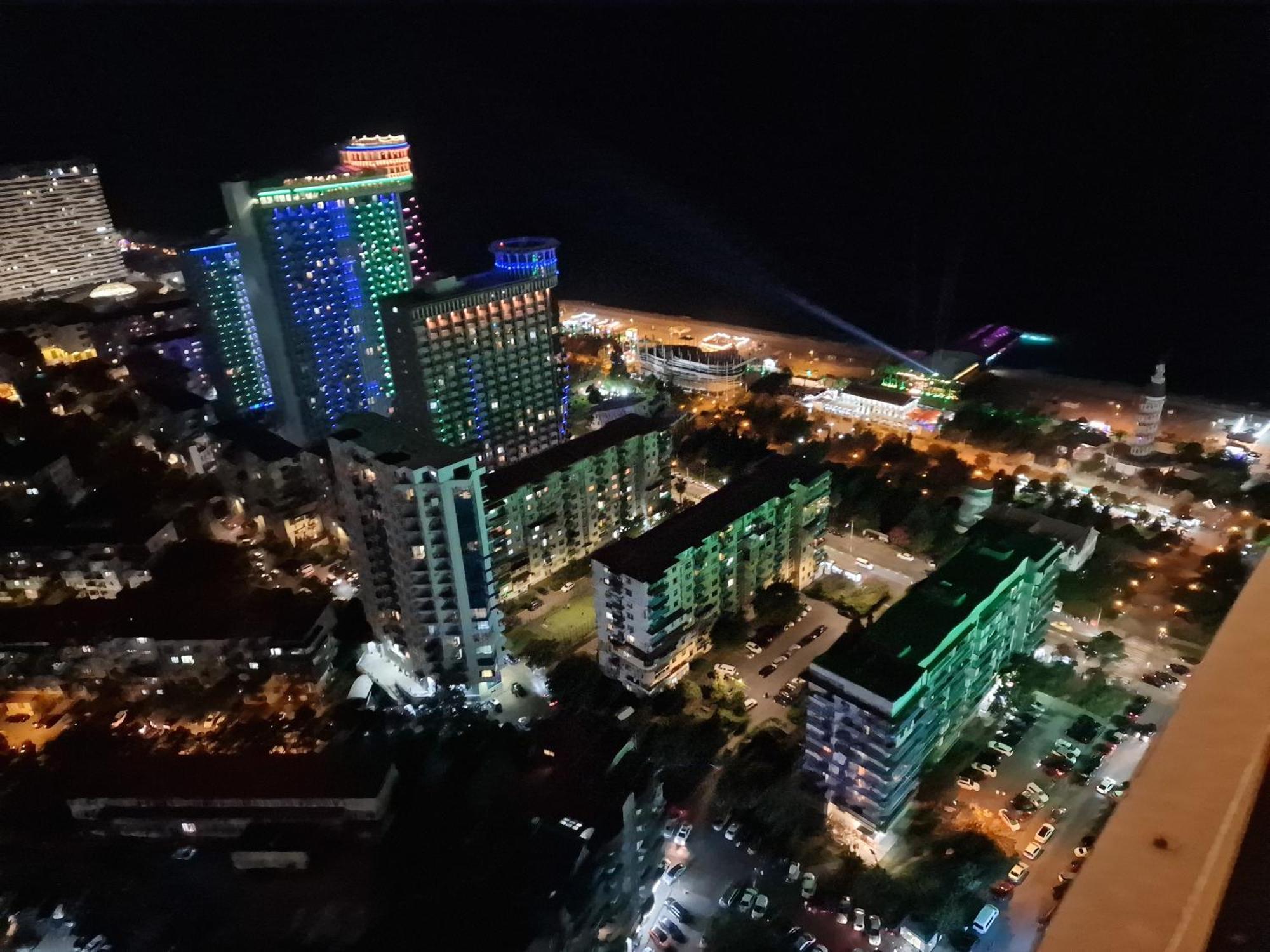 Apart-Hotel Orbi City Батуми Экстерьер фото